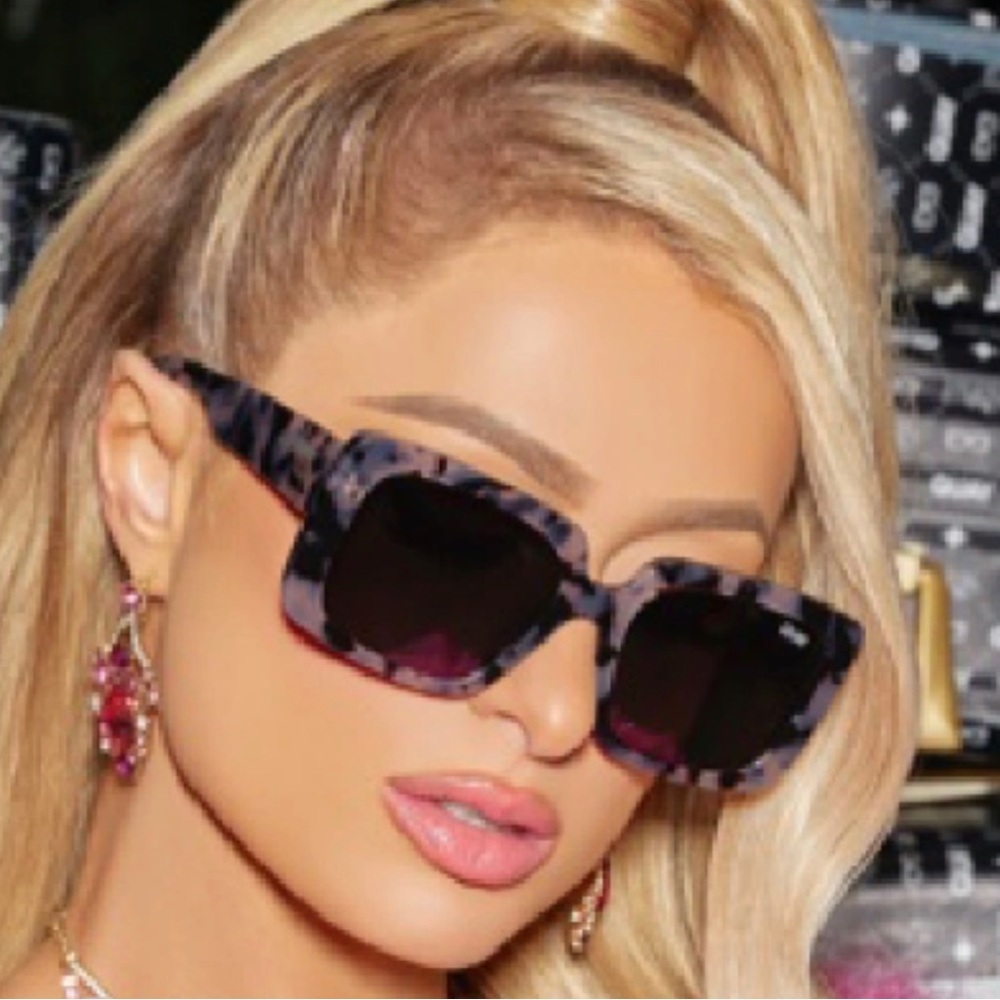 Quay oversized sunglasses